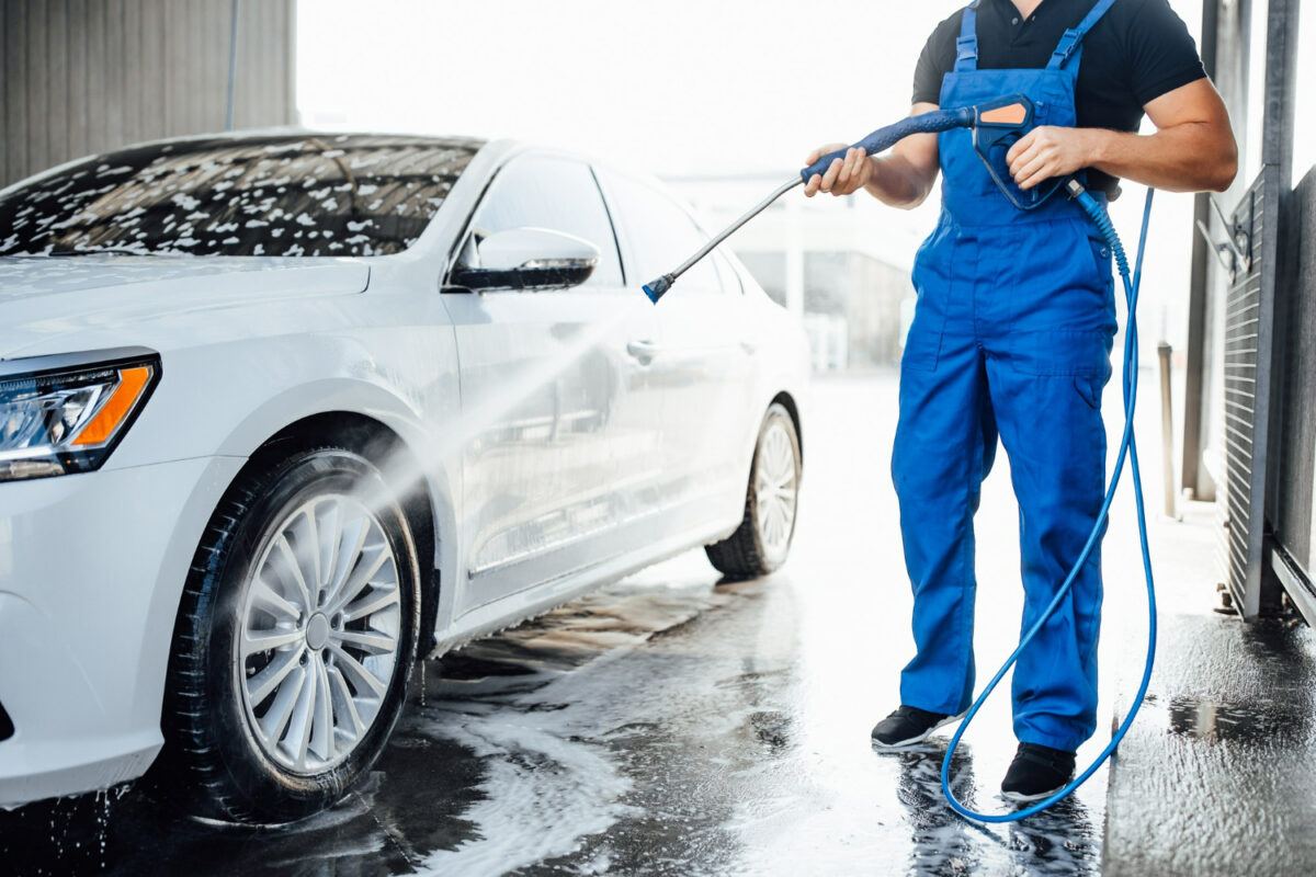 Cuidados com seu carro! Carcare e estética automotivo
