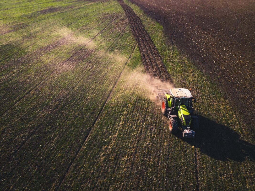 Ar Condicionado de teto para maquinário agrícola: Vale a pena?