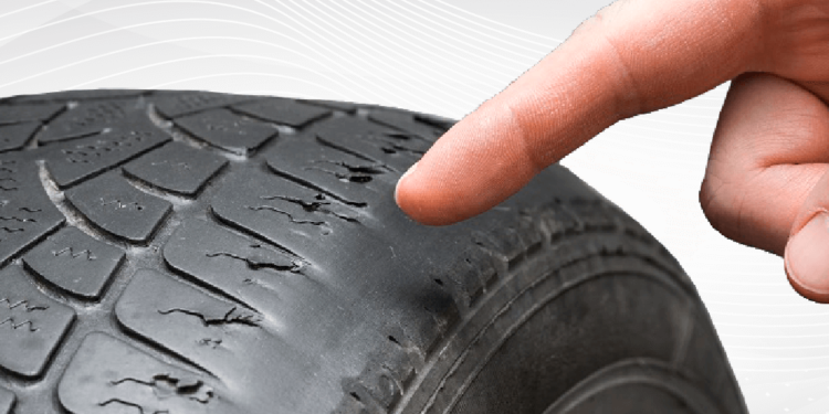 Desgaste dos pneus denuncia a hora de trocar amortecedores